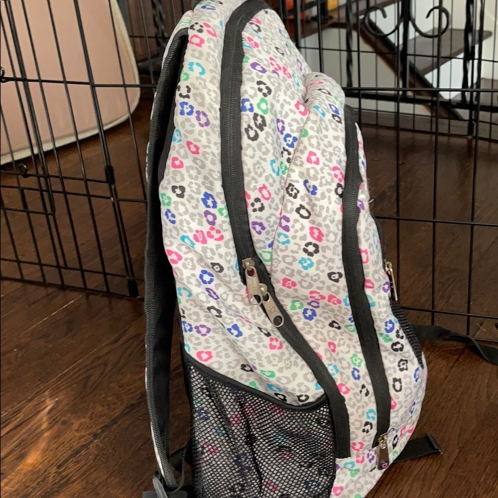 backpack - Picture 2 of 2
